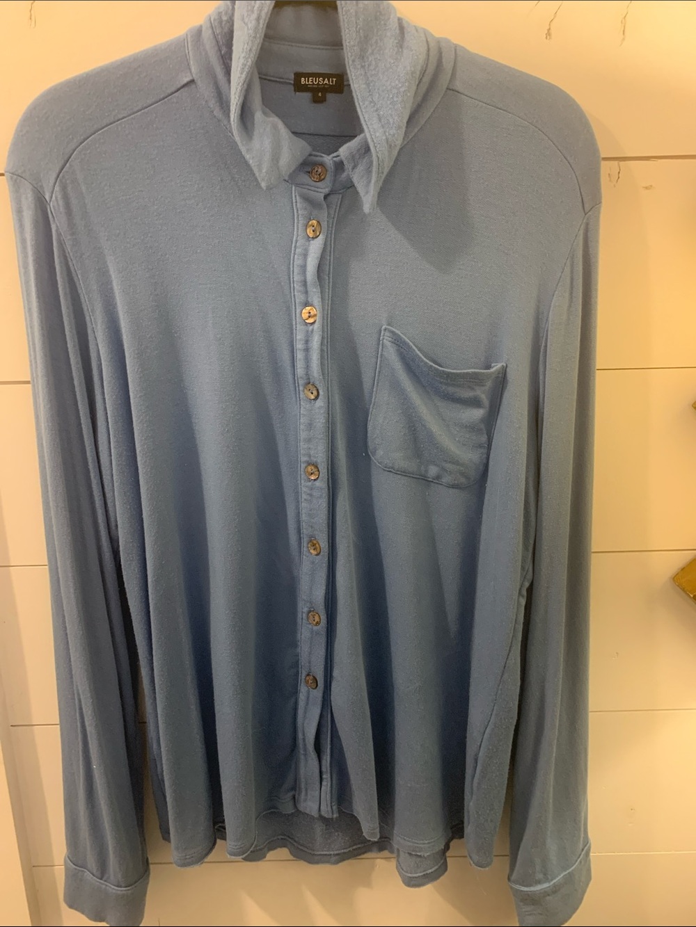 Women’s Bleusalt Size 4,  Light Blue Casual Button-Down Shirt